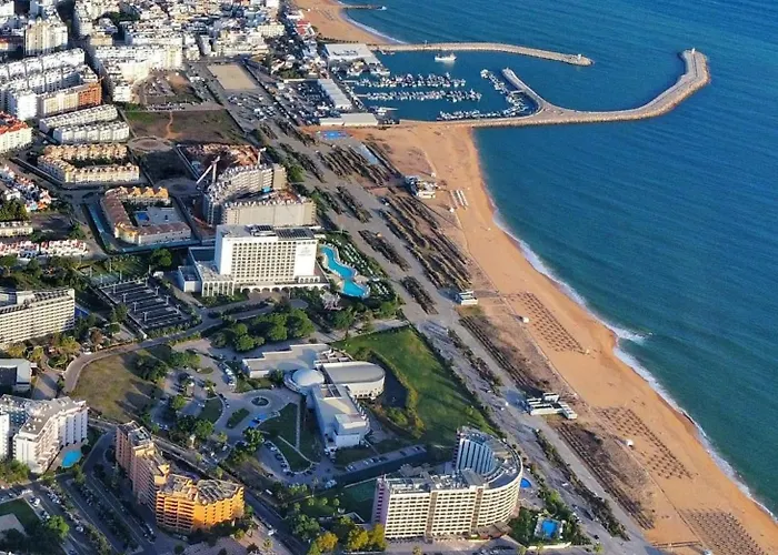 5 Min A Pe Da Praia, Com Terraco Ao Sol, No 1º Andar Daire Quarteira