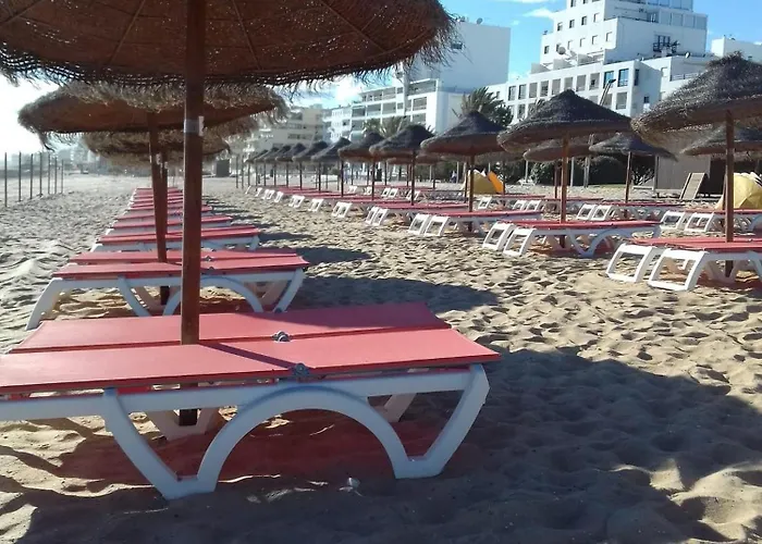 5 Min A Pe Da Praia, Com Terraco Ao Sol, No 1º Andar Daire