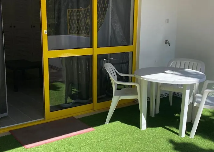 5 Min A Pe Da Praia, Com Terraco Ao Sol, No 1º Andar