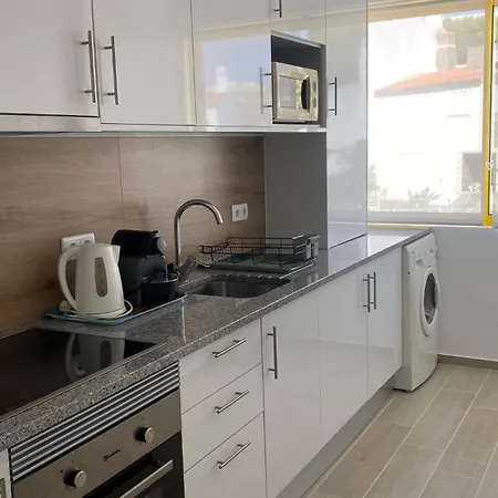 5 Min A Pe Da Praia, Com Terraco Ao Sol, No 1º Andar Apartment *